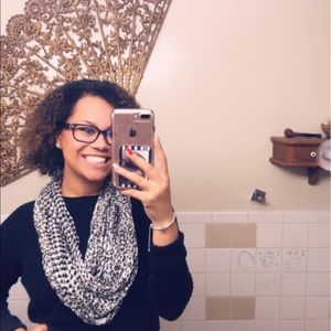 Meet your Posher, Ty